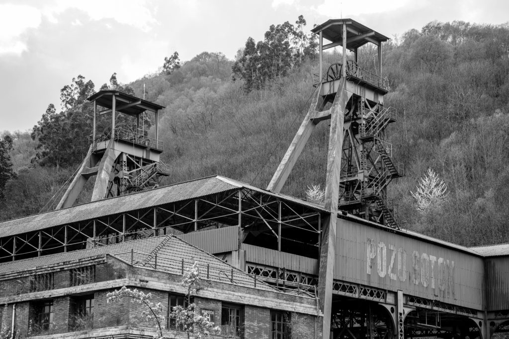 Castilletes del Pozo Sotón. San Martín del Rey Aurelio. Asturias. 2017