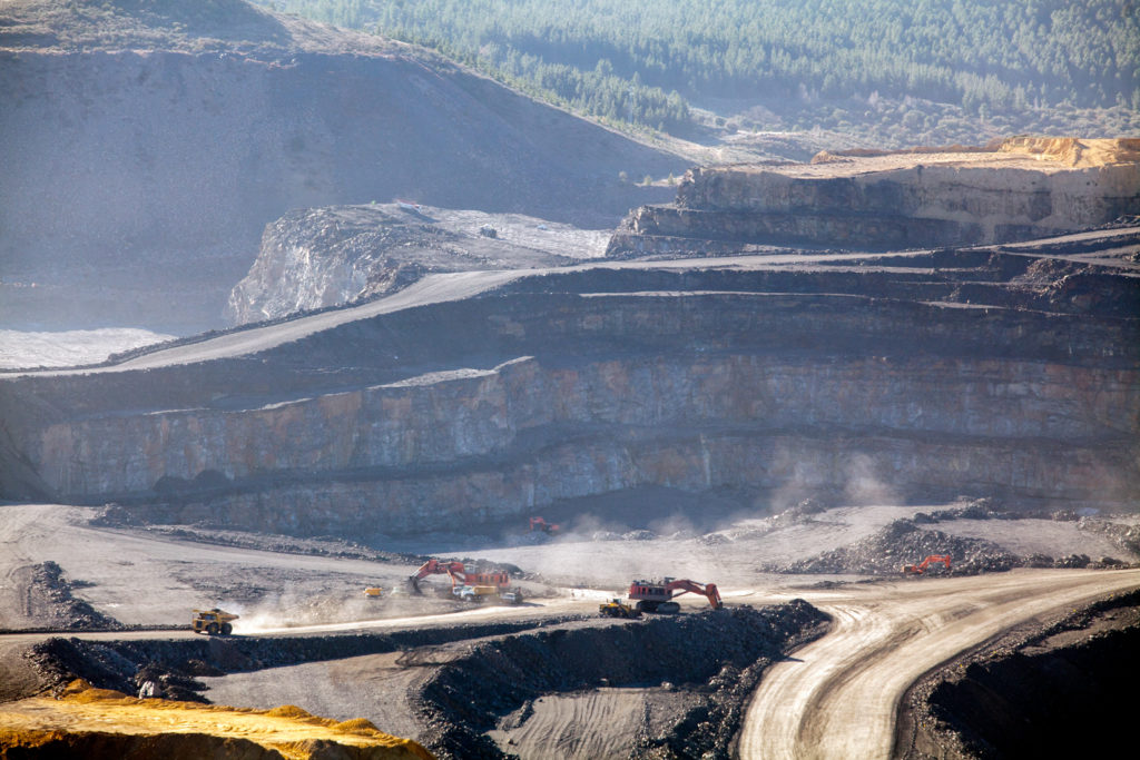 Gran Corta de Fabero de la empresa UMINSA. Fabero. Leon. 2017.