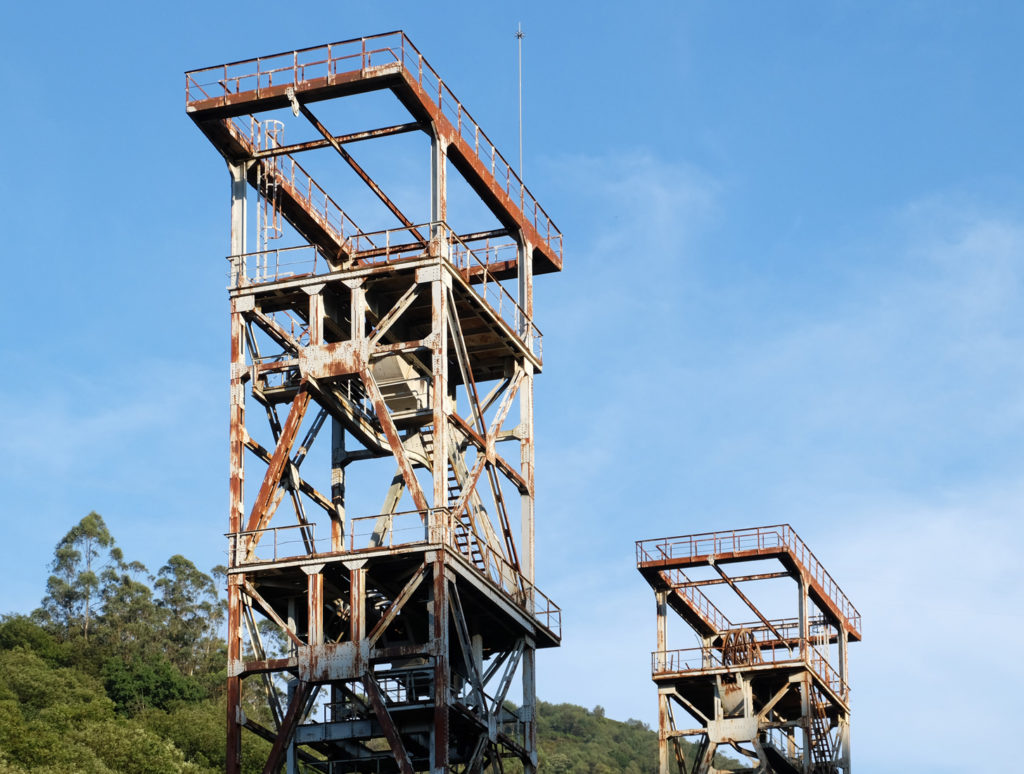 Castilletes gemelos del Pozo Polio. Güeria San Xuan. Mieres. Asturias. 2017