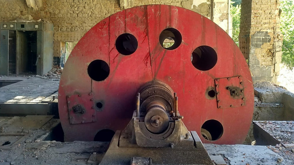 Máquina de extracción del Pozo Ibarra o Grupo Ciñera. Pola de Gordón. León. 2018.