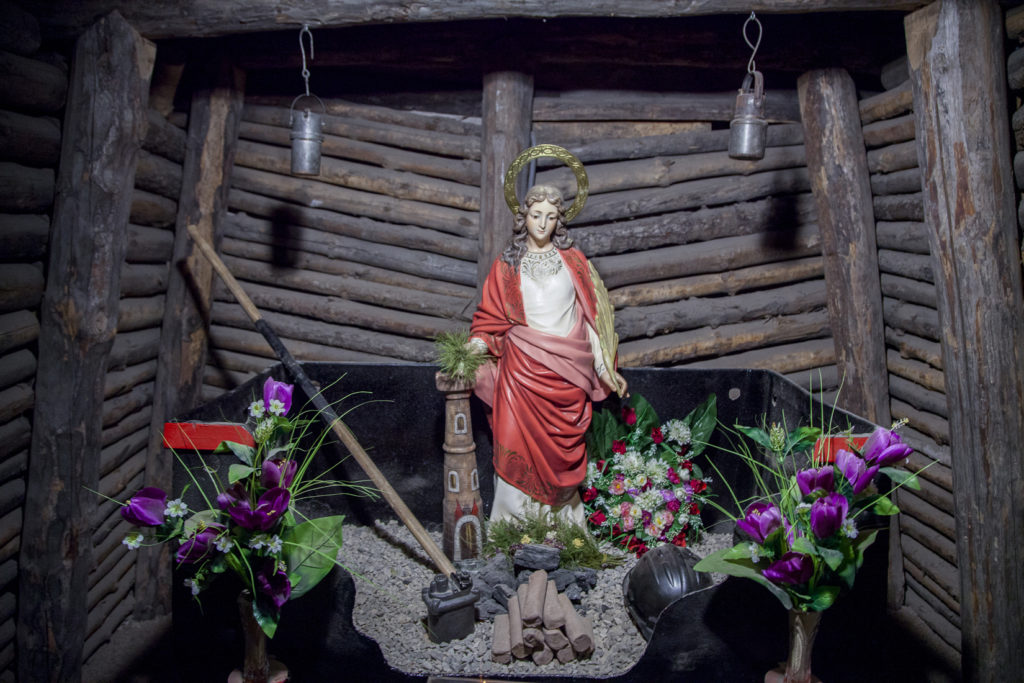 Imagen de Santa Barbara en el Museo Minero de Escucha, en el interior de la antigua mina de lignito, llamada «Se Verá». Escucha. Teruel 2018