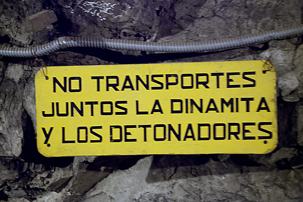 Cartel de seguridad. Museo Minero de Escucha. Escucha. Teruel 2018