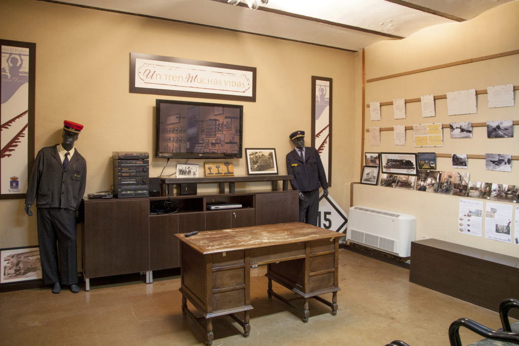 Museo del Ferroviario, ubicado en el antiguo economato del Ferrocarril de La Robla-Bilbao. Cistierna. León 2018
