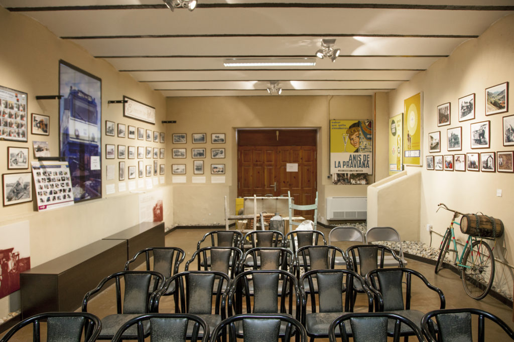 Museo del Ferroviario, ubicado en el antiguo economato del Ferrocarril de La Robla-Bilbao. Cistierna. León 2018