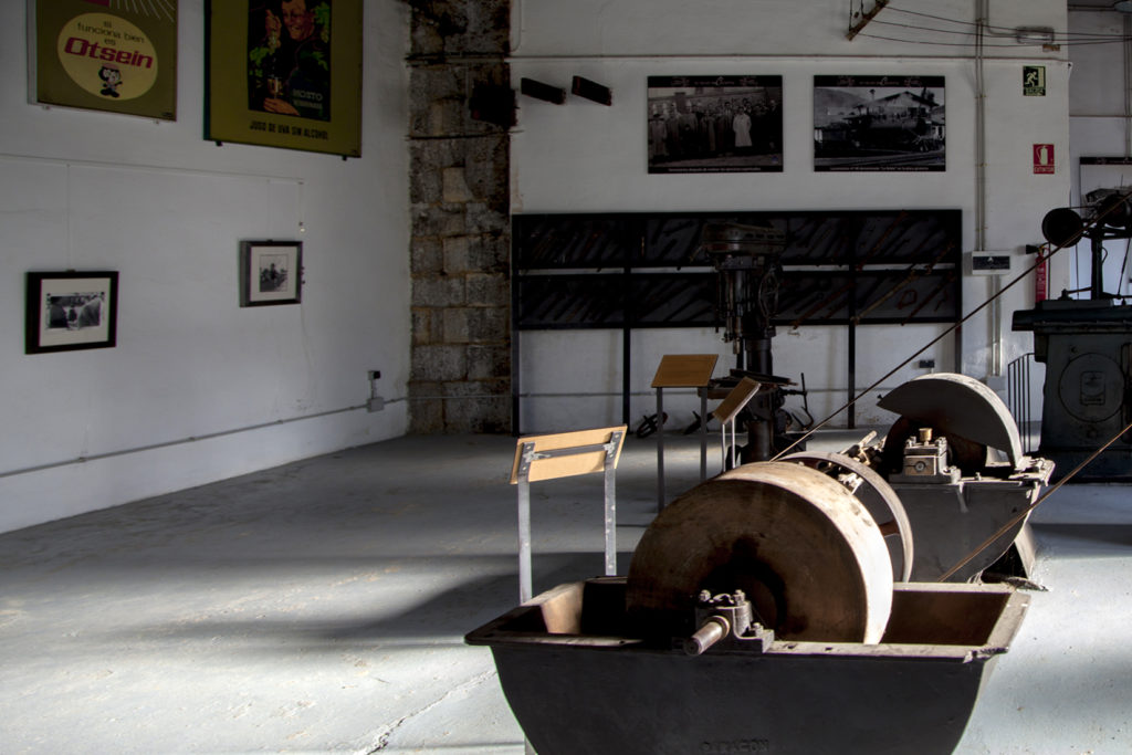 Museo del Ferroviario, ubicado en el antiguo economato del Ferrocarril de La Robla-Bilbao. Cistierna. León 2018