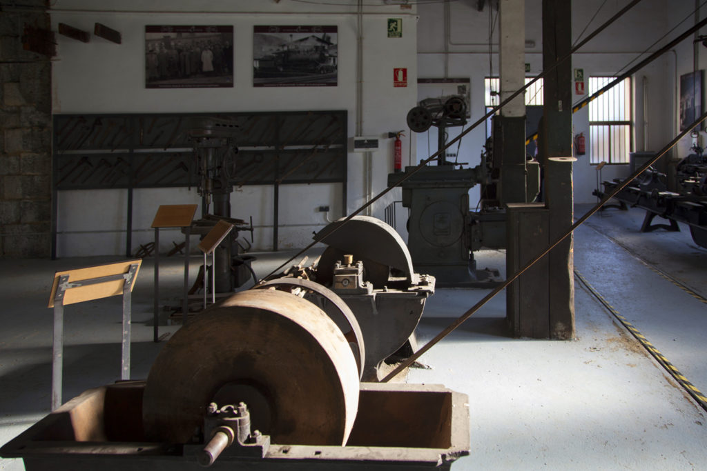 Museo del Ferroviario, ubicado en el antiguo economato del Ferrocarril de La Robla-Bilbao. Cistierna. León 2018