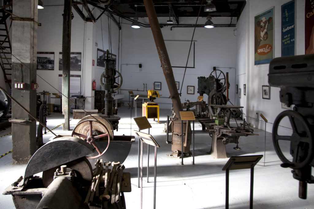 Museo del Ferroviario, ubicado en el antiguo economato del Ferrocarril de La Robla-Bilbao. Cistierna. León 2018