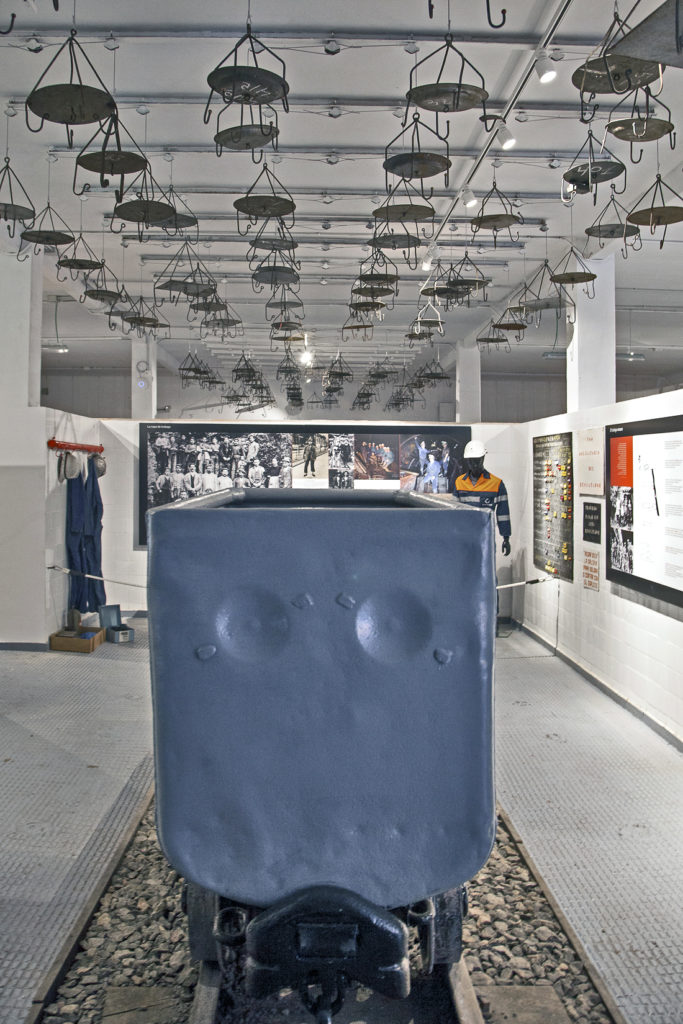 Centro de Experiencias y Memoria de la Minería. Pozo Soton. San Martin del Rey Aurelio 2016