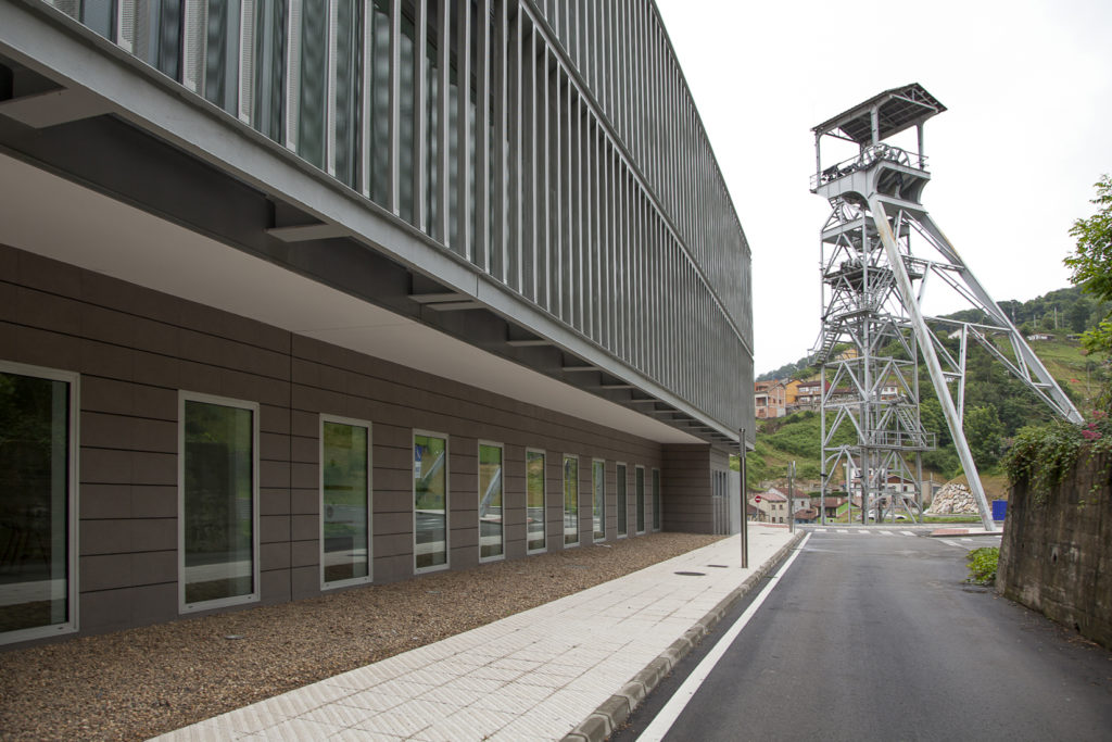 Centro de Empresas del Pozo Entrego. San Martín del Rey Aurelio. Asturias 2013