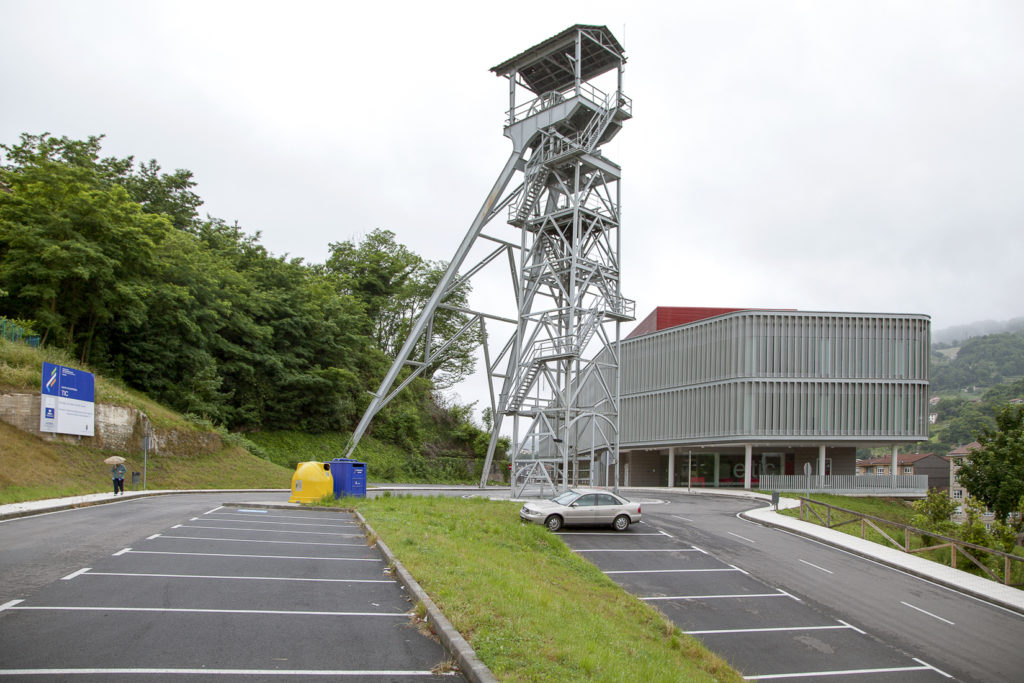 Centro de Empresas del Pozo Entrego. San Martín del Rey Aurelio. Asturias 2013