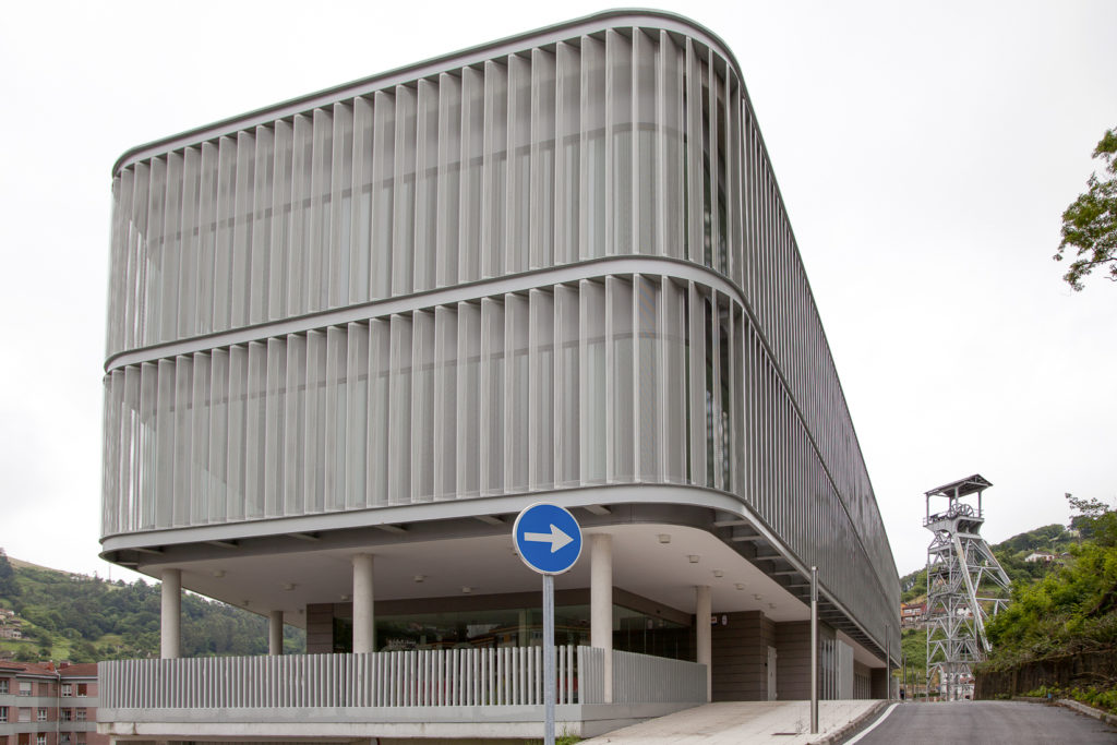 Centro de Empresas del Pozo Entrego. San Martín del Rey Aurelio. Asturias 2013