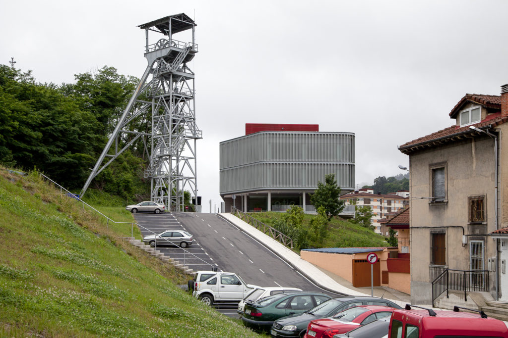 Centro de Empresas del Pozo Entrego. San Martín del Rey Aurelio. Asturias 2013