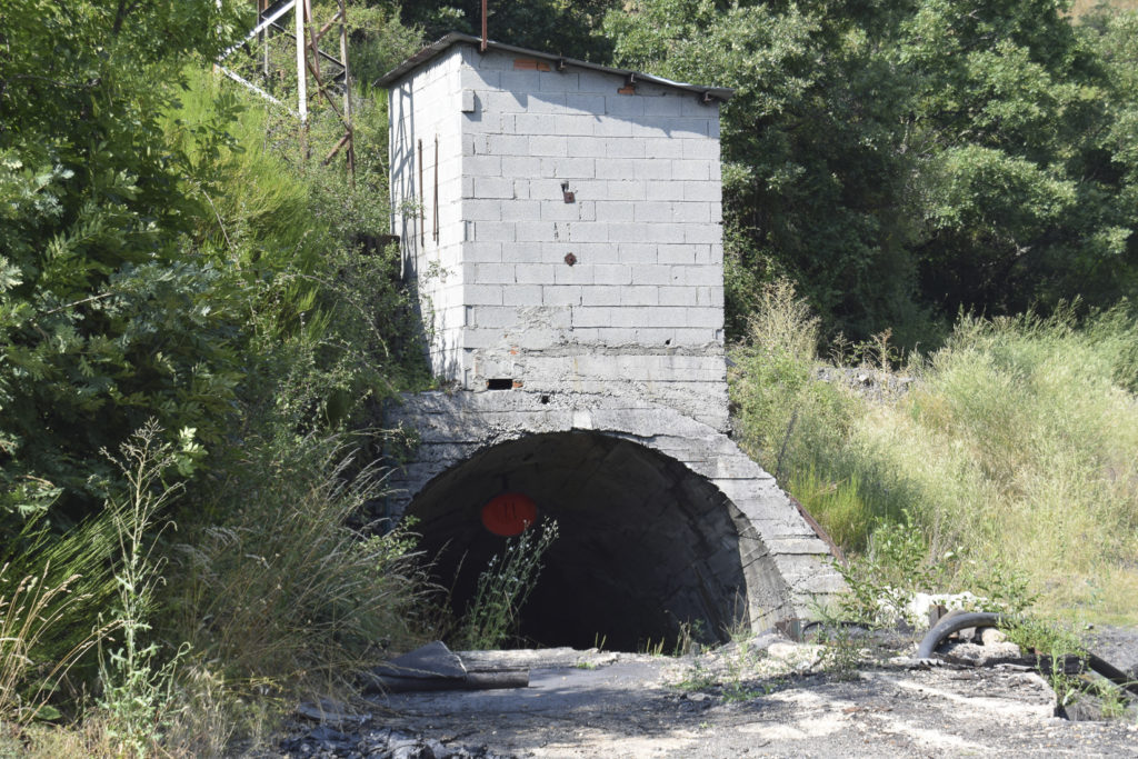 Antiguas instalaciones del Pozo Casares. Tremor de Arriba. León. 2017