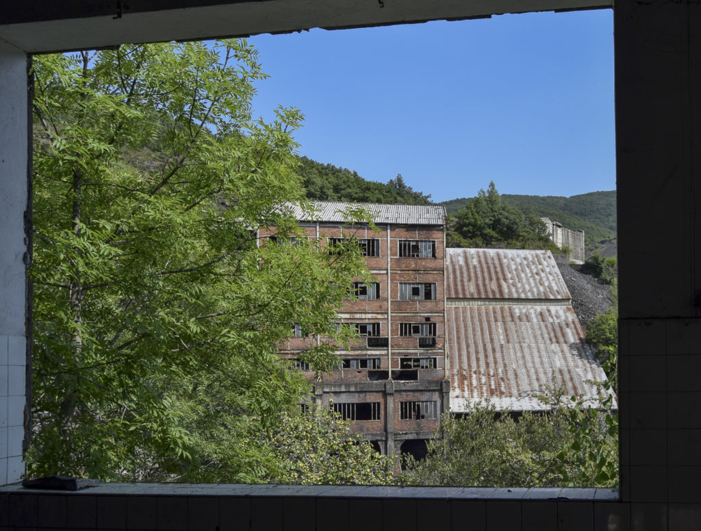 Antiguas instalaciones del Pozo Casares. Tremor de Arriba. León. 2017