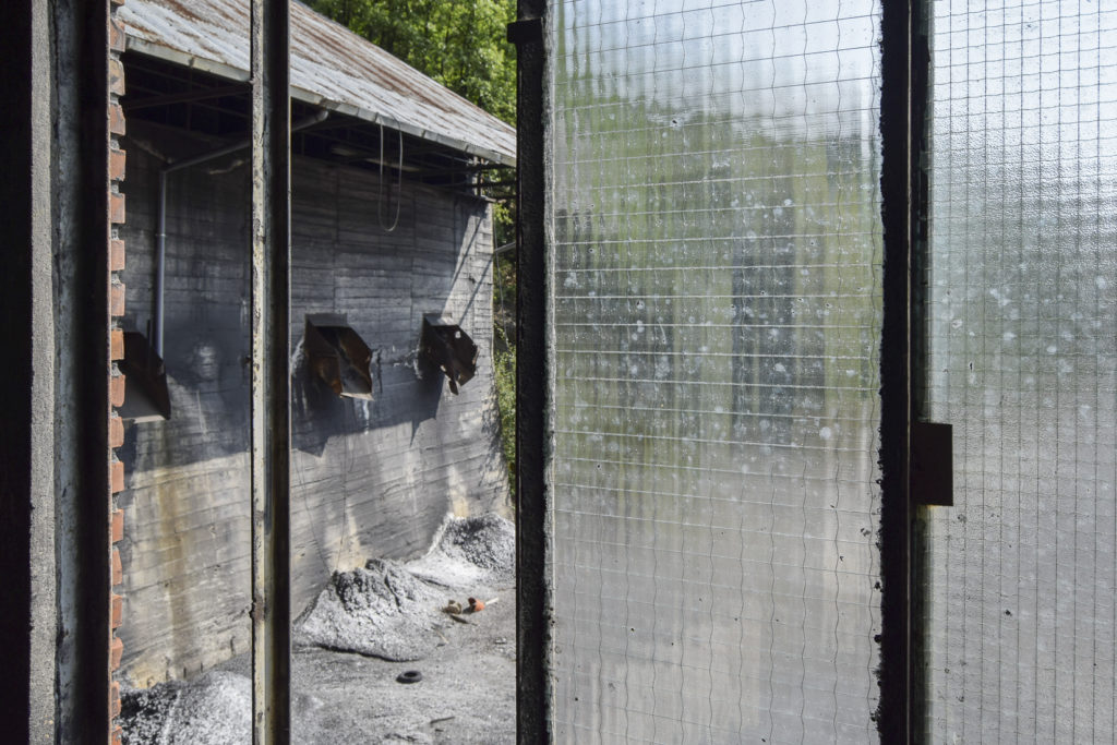 Antiguas instalaciones del Pozo Casares. Tremor de Arriba. León. 2017