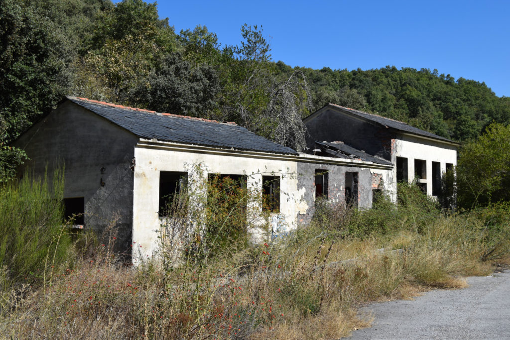 Instalaciones abandonadas de Antracitas de Gaiztarro, luego Coto Minero del Sil. Santa Cruz del Sil. León. Octubre 2018.
