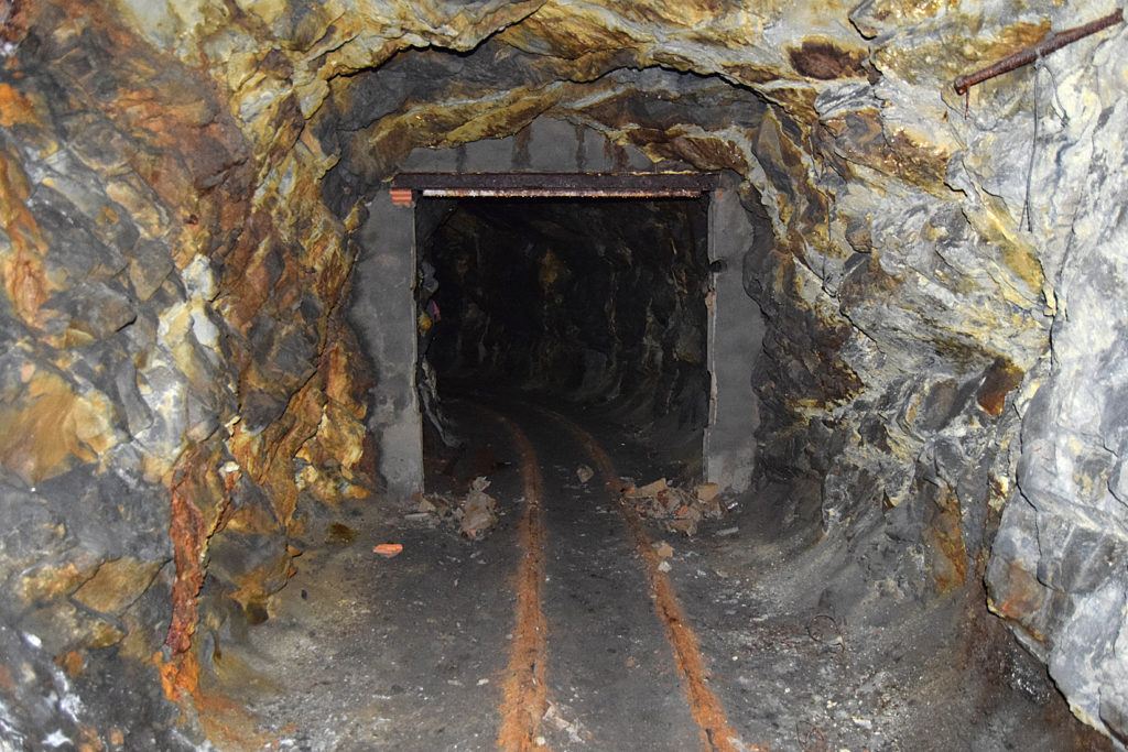 Instalaciones abandonadas de Antracitas de Gaiztarro, luego Coto Minero del Sil. Santa Cruz del Sil. León. Octubre 2018.