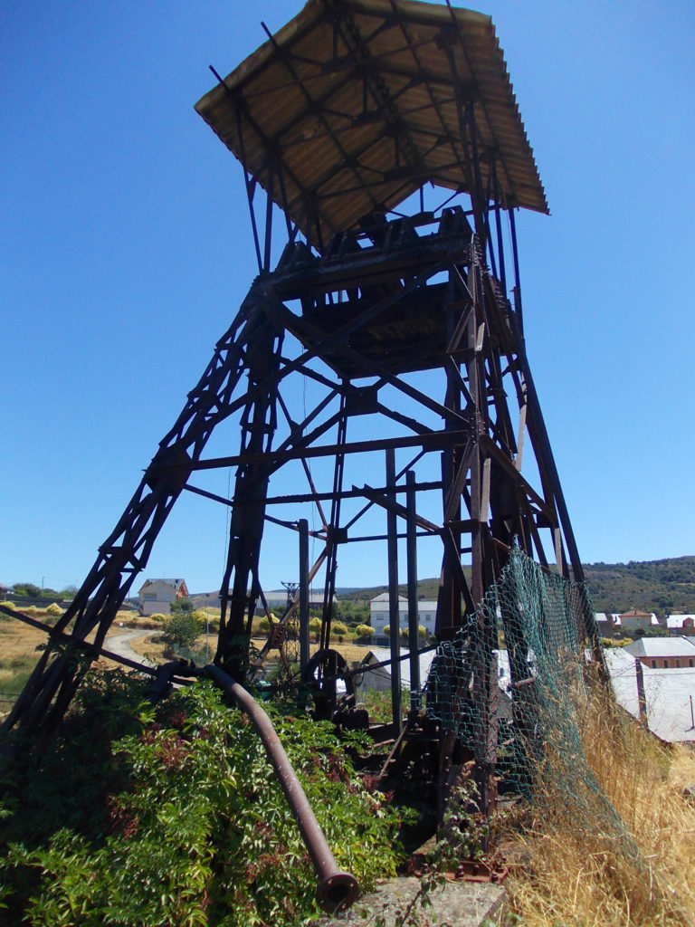 Instalaciones abandonadas de el Pozo Viejo, de Antracitas de Fabero. Lillo del Bierzo. Fabero. León 2016