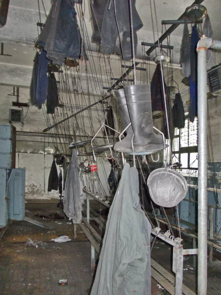 Casa de Obreros del Grupo Feixolín. Orallo . Villlablino. León. 2016