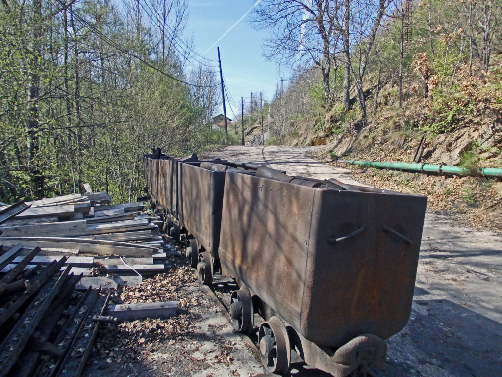 Antiguas instalaciones del Pozo Casares. Tremor de Arriba. León. 2017