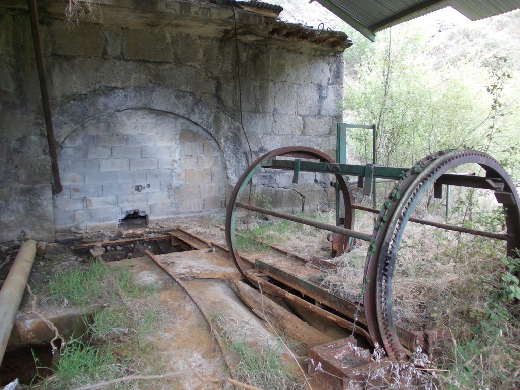 Instalaciones abandonadas de Antracitas de Arlanza. Bembibre. León  2017