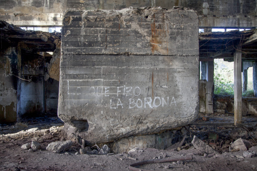 Instalaciones abandonadas de la Factoría de Nitrastur. Langreo. Asturias 2016