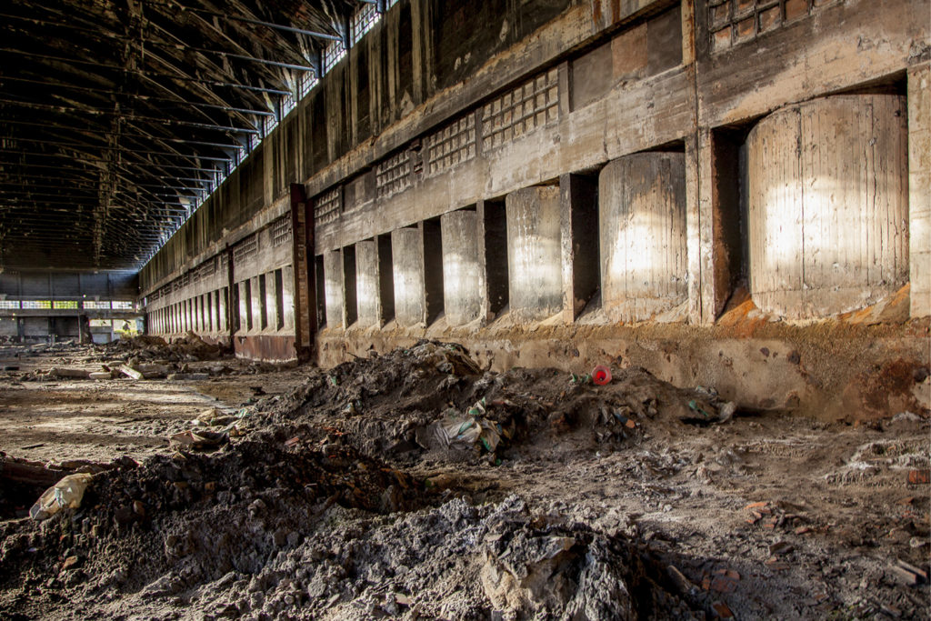 Instalaciones abandonadas de la Factoría de Nitrastur. Langreo. Asturias 2016