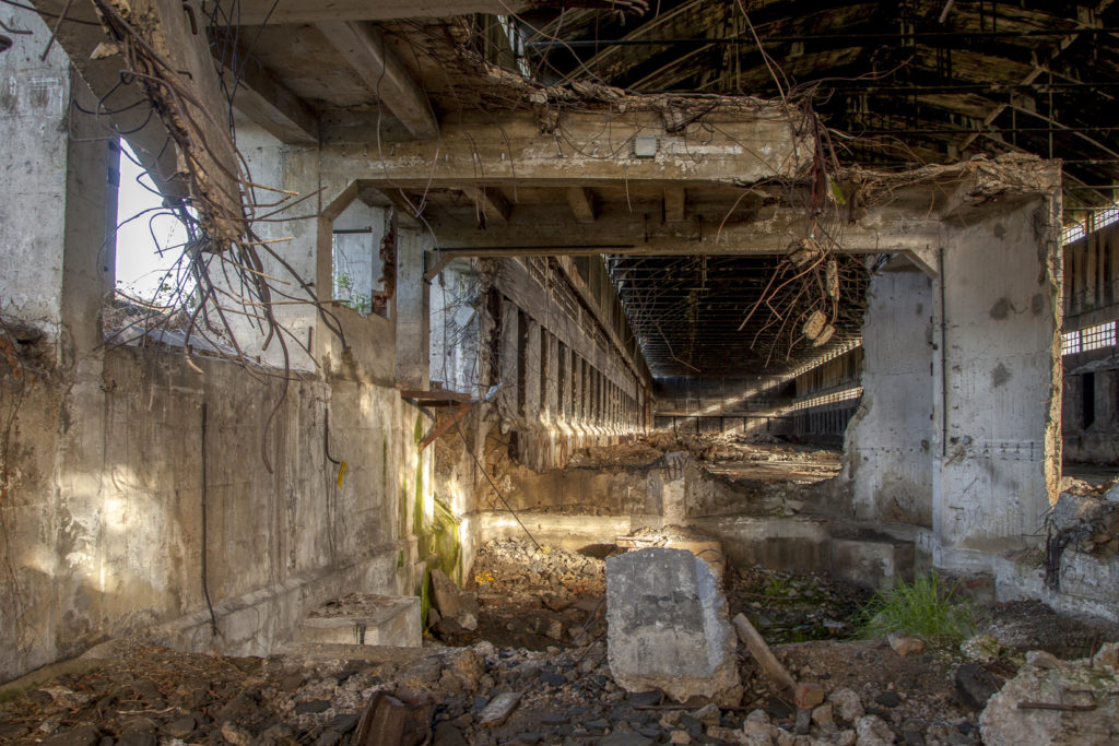 Instalaciones abandonadas de la Factoría de Nitrastur. Langreo. Asturias 2016