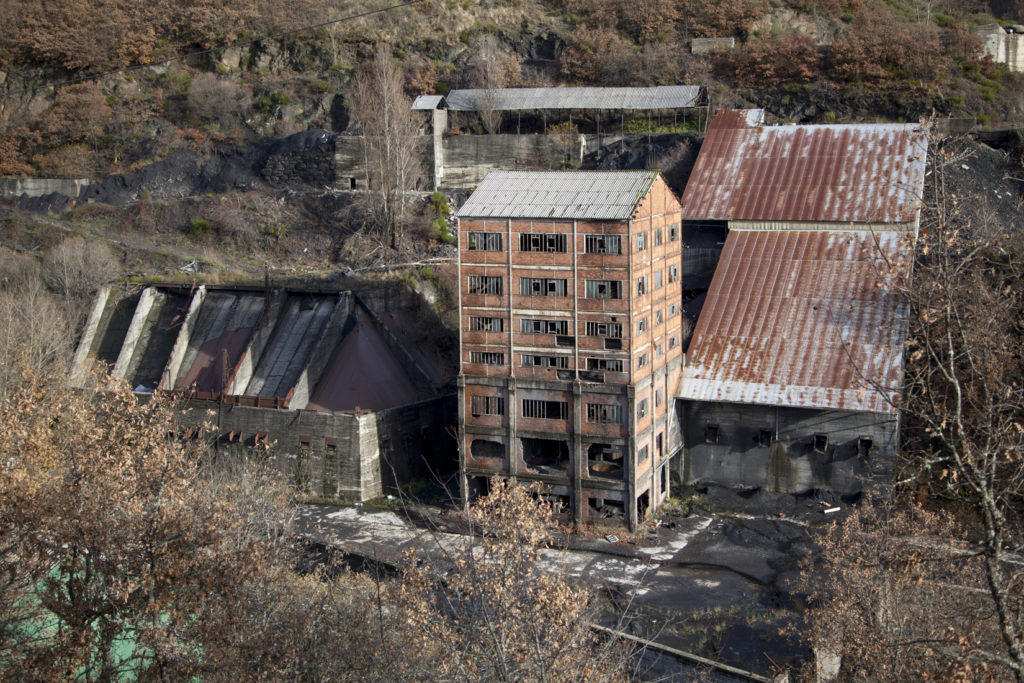 Antiguas instalaciones del Pozo Casares. Tremor de Arriba. León. 2018
