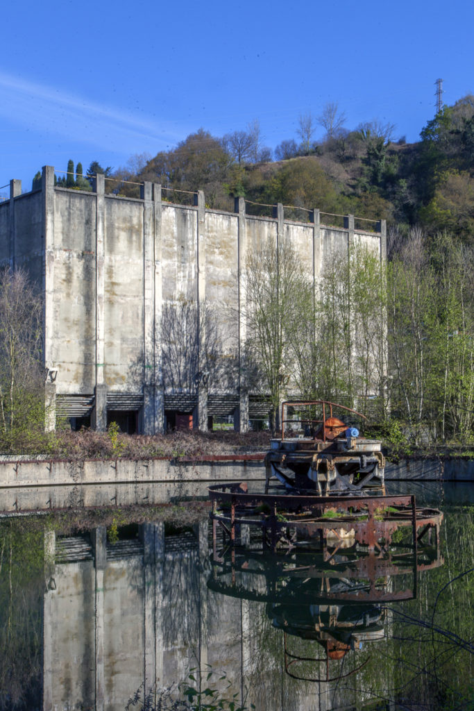 Instalaciones abandonadas de la Factoría de Nitrastur. Langreo. Asturias 2016