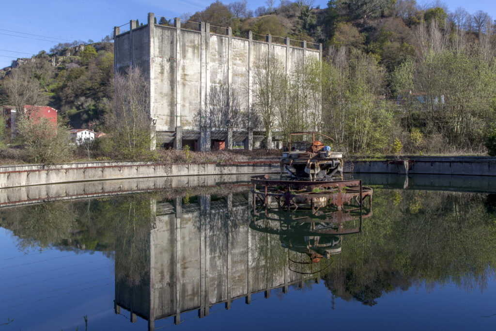 Instalaciones abandonadas de la Factoría de Nitrastur. Langreo. Asturias 2016