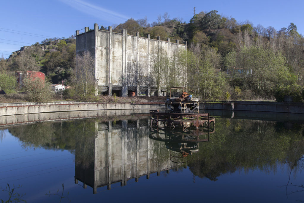 Instalaciones abandonadas de la Factoría de Nitrastur. Langreo. Asturias 2016