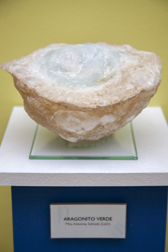 Exposición permanente de Mineralogía, compuesta por 600 piezas. Casa de las Culturas. Bembibre. León 2018