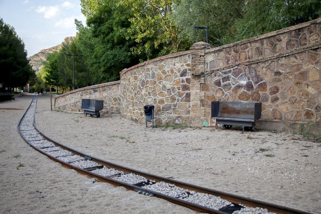 Antiguo trazado del Ferrocarril minero. Parque Temático de la Minería y el Ferrocarril. Utrillas. Teruel 2018
