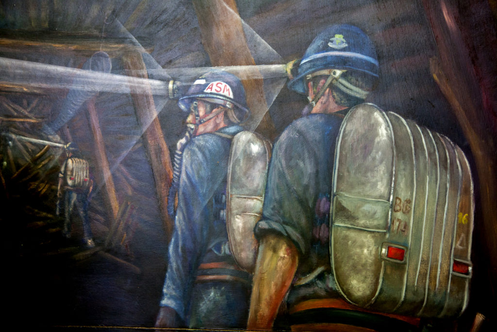 Pintura minera en las oficinas de la Brigada de Salvamento Minero de Hunosa. Pozo Fondón. Langreo. Asturias 2017