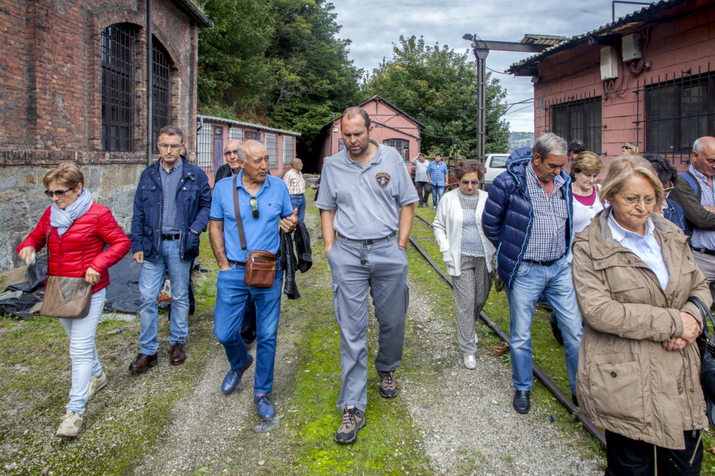 Visita de antiguos trabajadores mineros de la Cuenca de Sabero, a la brigada de Salvamento Minero de Hunosa. Pozo Fondón. Langreo. Asturias 2017