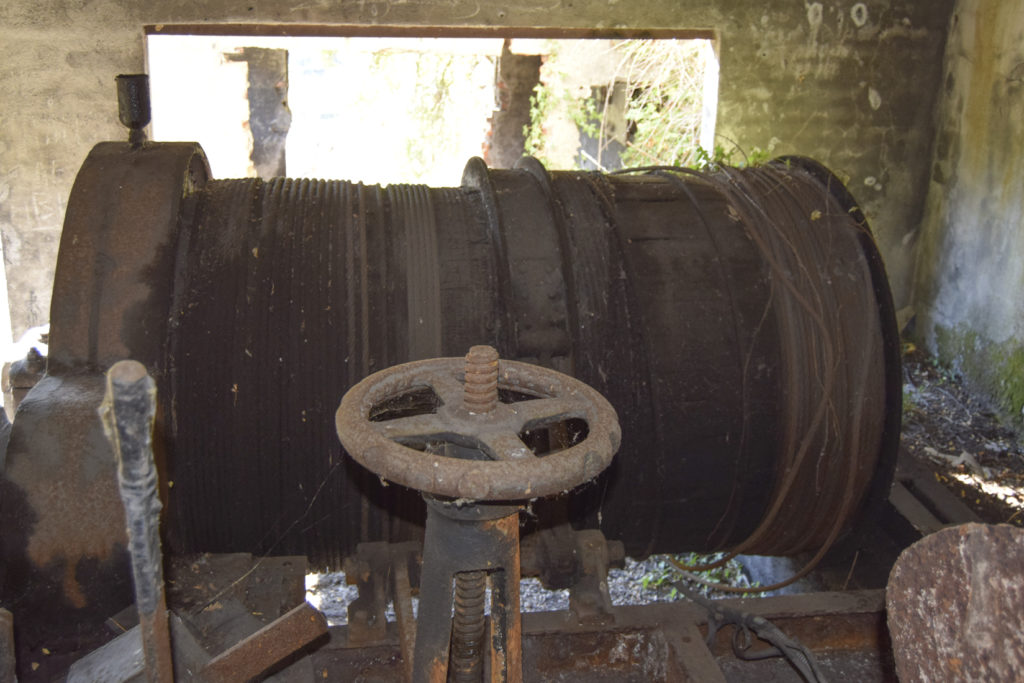 Instalaciones abandonadas de la Mina Santa Cruz. Santa Cruz del Sil. León 2018