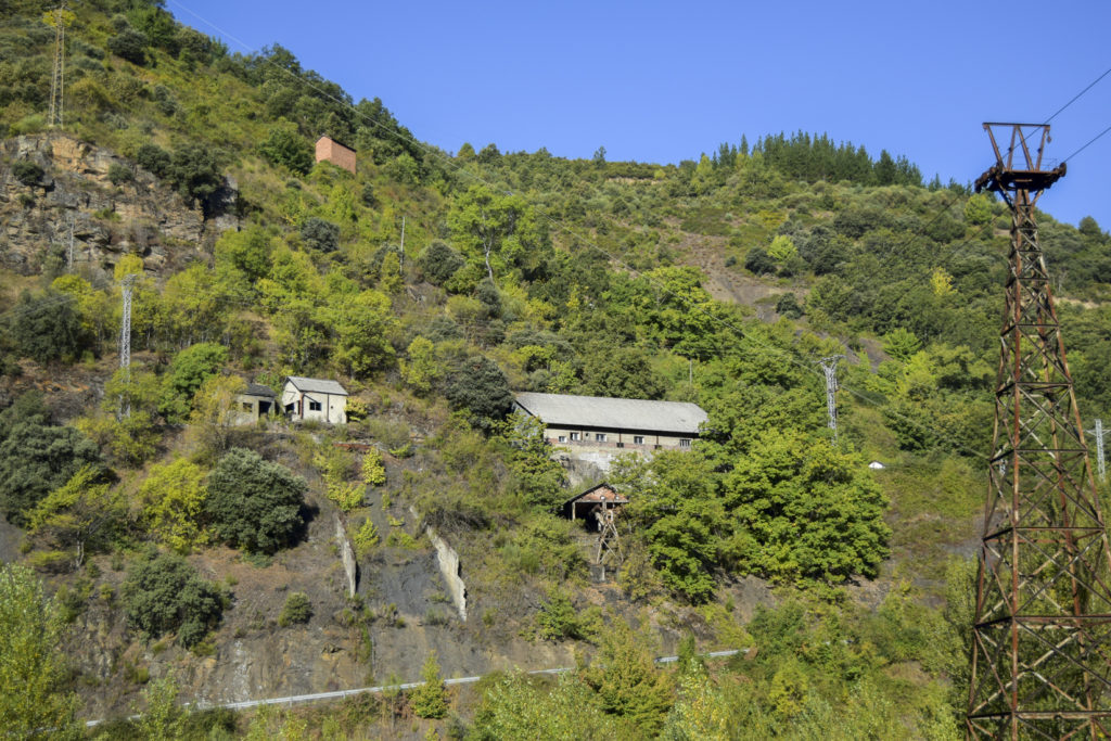 Instalaciones abandonadas de la Mina Santa Cruz. Santa Cruz del Sil. León 2018