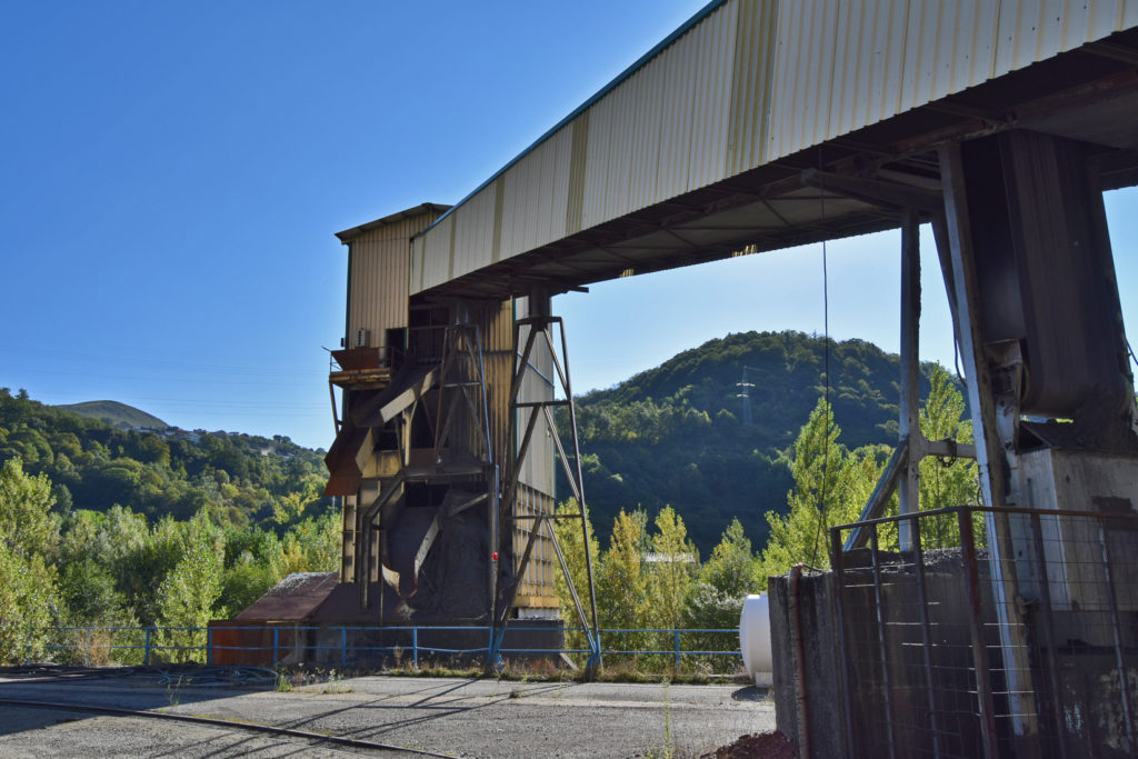 Instalaciones abandonadas de la Mina Santa Cruz. Santa Cruz del Sil. León 2018