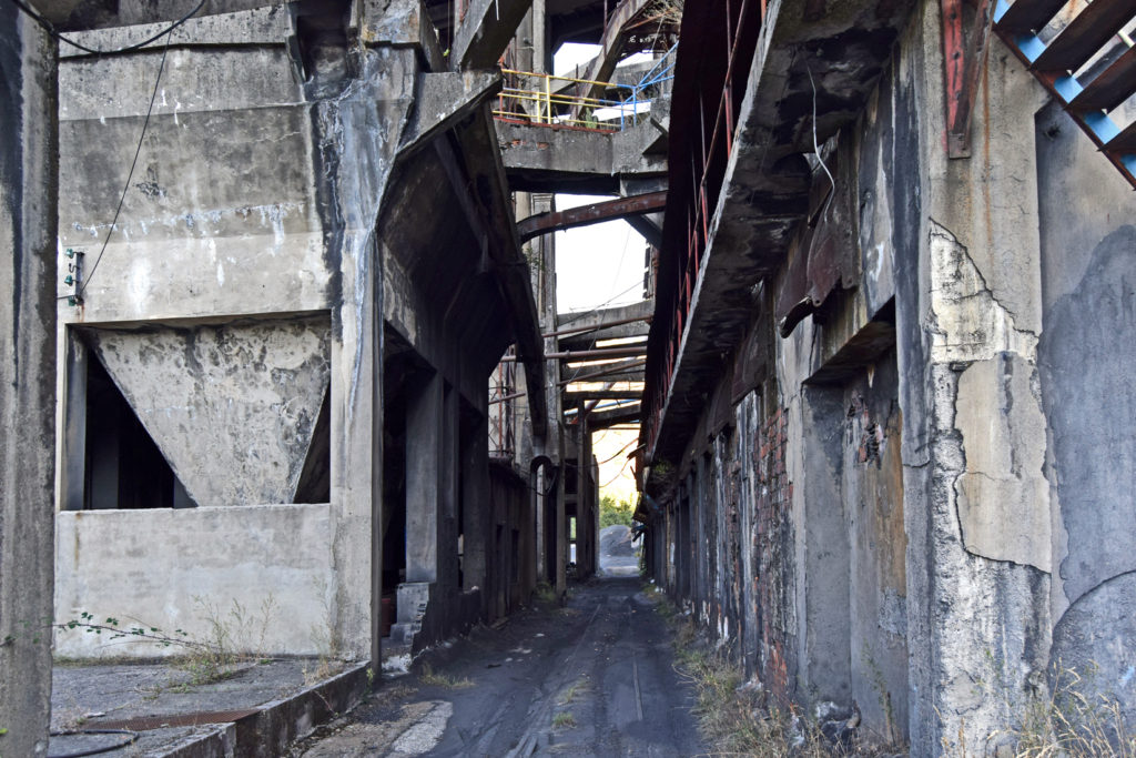 Instalaciones abandonadas del lavadero de La Recuelga, de Antracitas de Fabero. Santa Cruz del Sil. Páramo del Sil. León 2018