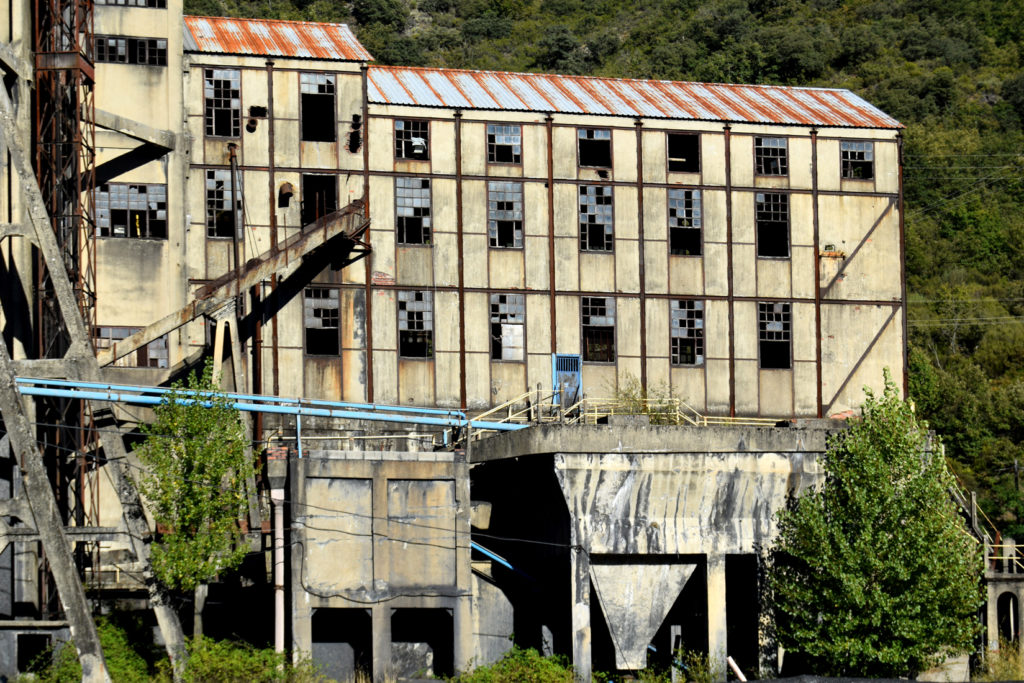 Instalaciones abandonadas del lavadero de La Recuelga, de Antracitas de Fabero. Santa Cruz del Sil. Páramo del Sil. León 2018