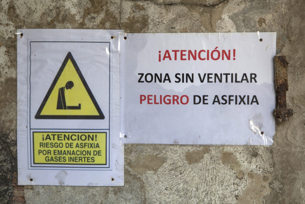 Instalaciones abandonadas de el  Pozo Llamas. Ablaña. Mieres. Asturias 2017
