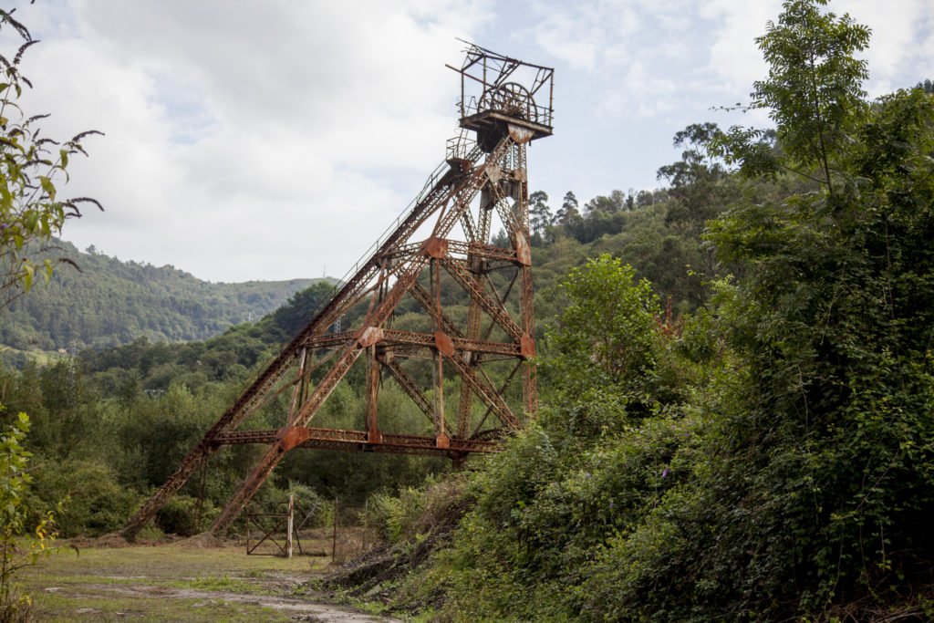Instalaciones abandonadas de el  Pozo Llamas. Ablaña. Mieres. Asturias 2017
