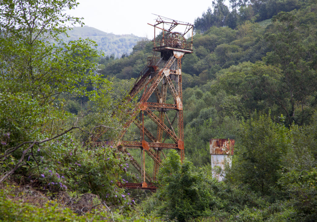 Instalaciones abandonadas de el  Pozo Llamas. Ablaña. Mieres. Asturias 2017