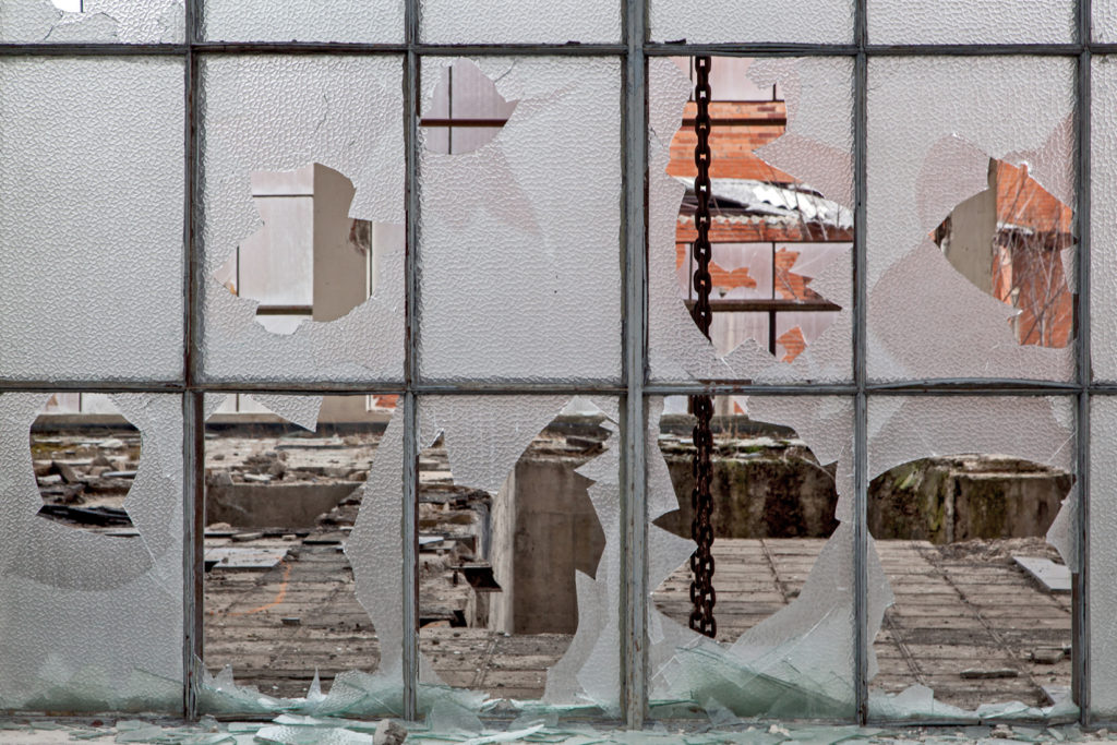 Instalaciones abandonadas de el Pozo Herrera II. Olleros de Sabero. León 2017