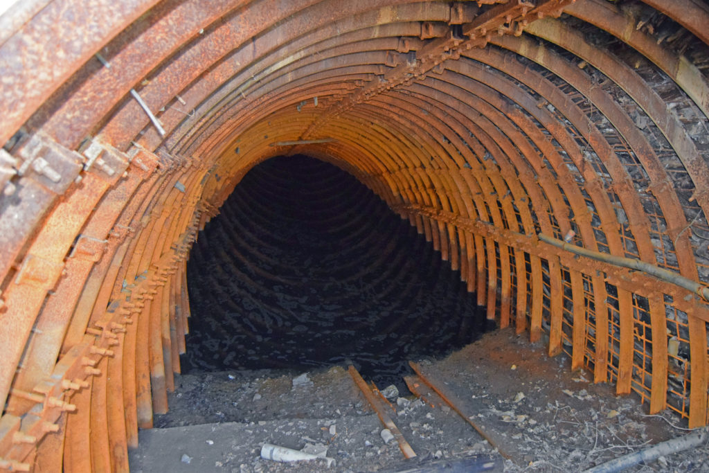 Instalaciones abandonadas de la Mina Grupo Picalín. Matallana de Torio. León 2018