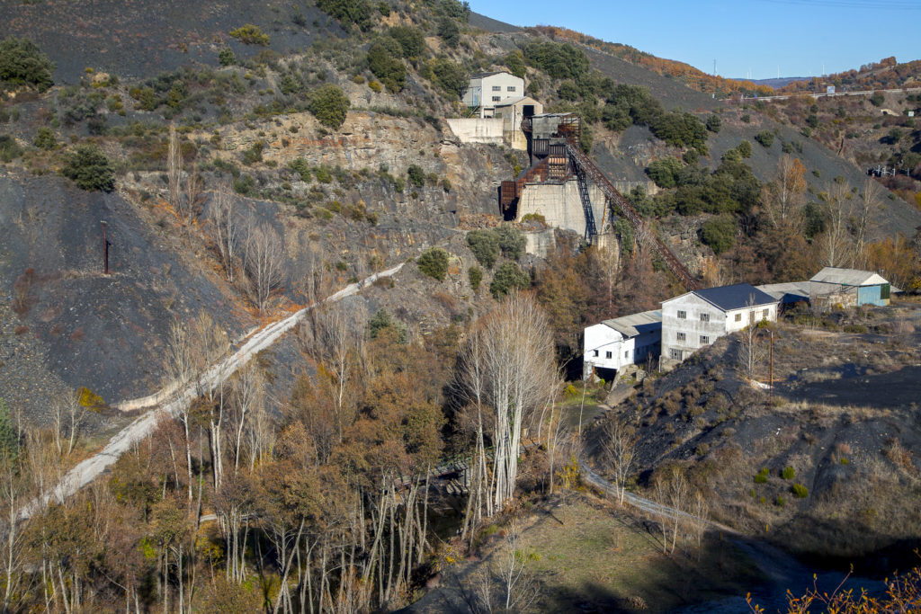 Instalaciones abandonadas de la Mina de Viloria Hermanos. Torre del Bierzo. León. 2017