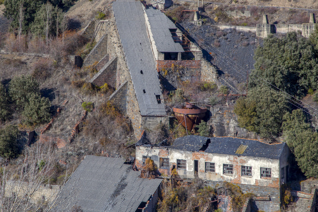 Instalaciones abandonadas de la Mina de Viloria Hermanos. Torre del Bierzo. León. 2017
