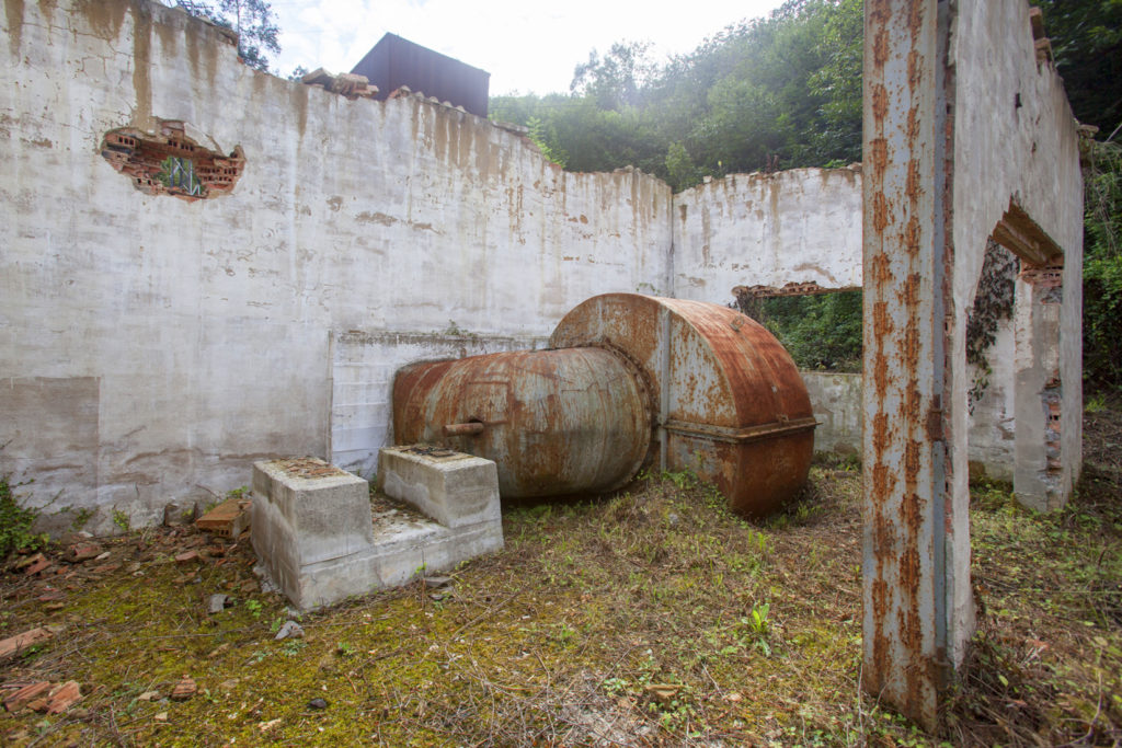 Instalaciones abandonadas de el  Pozo Llamas. Ablaña. Mieres. Asturias 2017