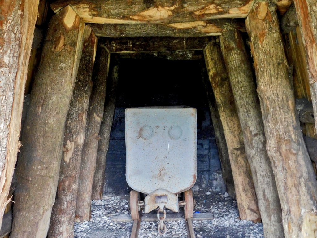 Bocamina de las Instalaciones antiguas de la Mina Coto Musel. Laviana. Asturias 2018
